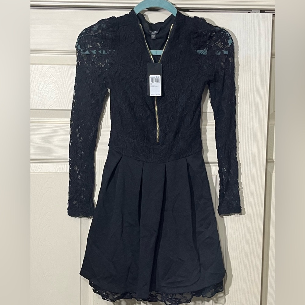 Guess Long-Sleeve Zip Front Lace Dress. Color-Black. Size-XSmall. New with Tags.